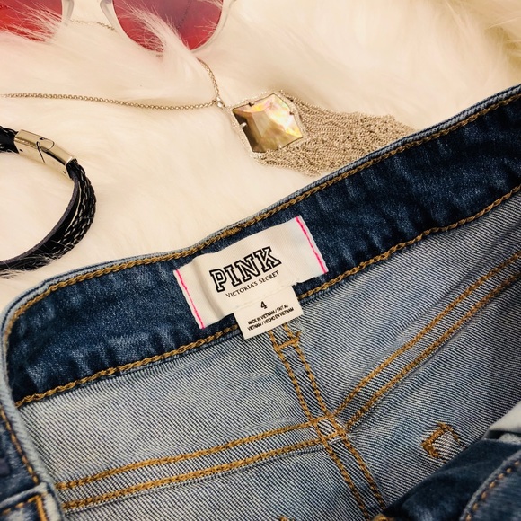 PINK VICTORIAβS SECRET DISTRESSED DENIM SHORT - Picture 4 of 7